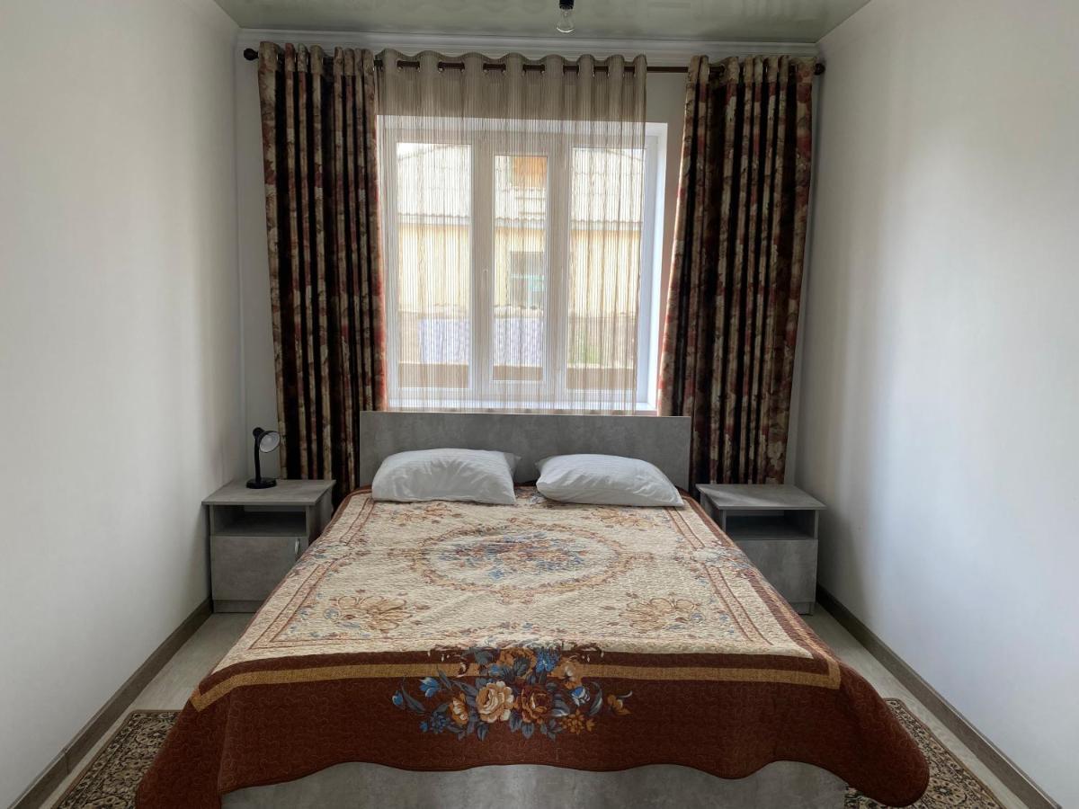 Guest House Baytur Kochkor Ngoại thất bức ảnh