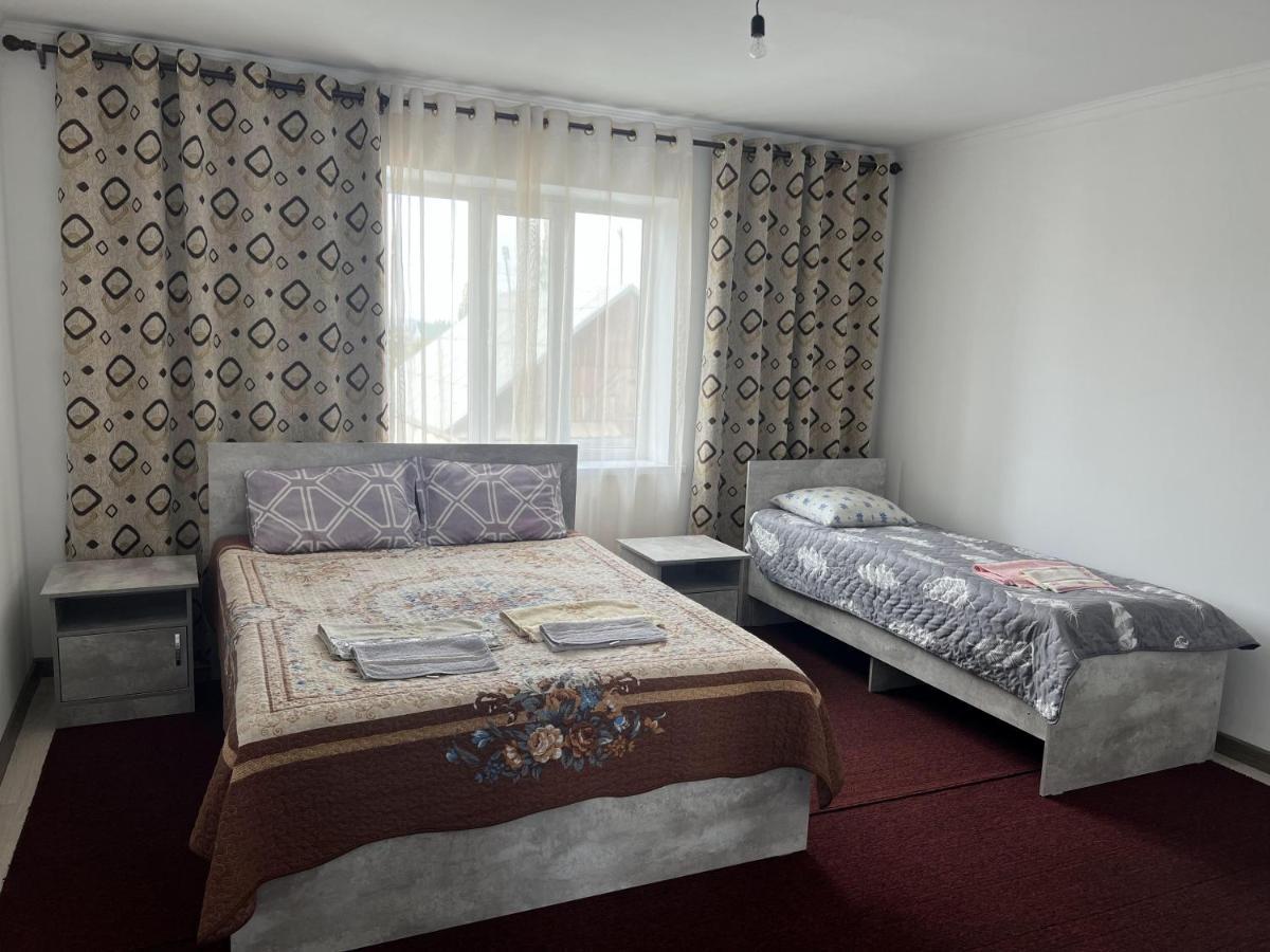 Guest House Baytur Kochkor Ngoại thất bức ảnh