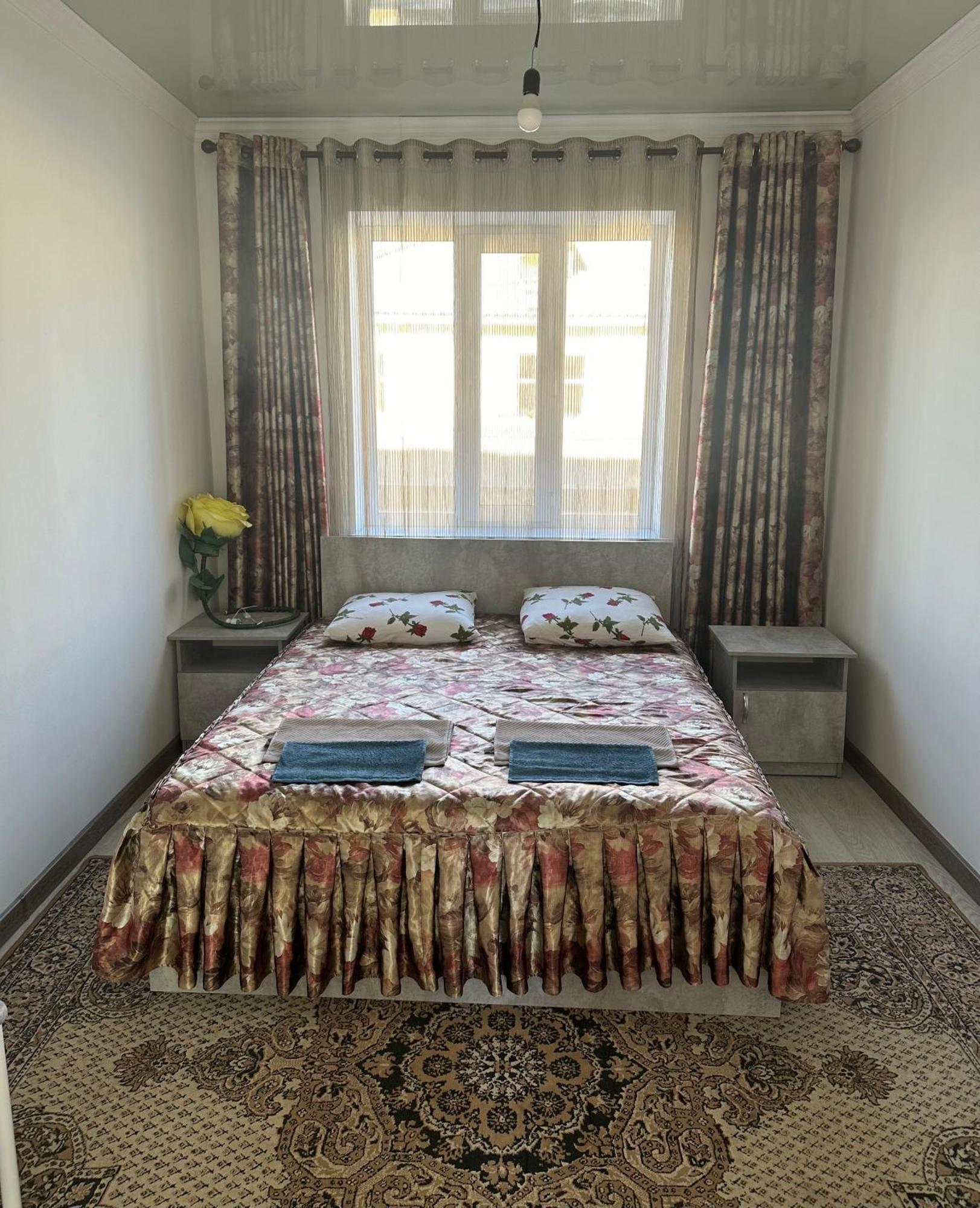 Guest House Baytur Kochkor Ngoại thất bức ảnh