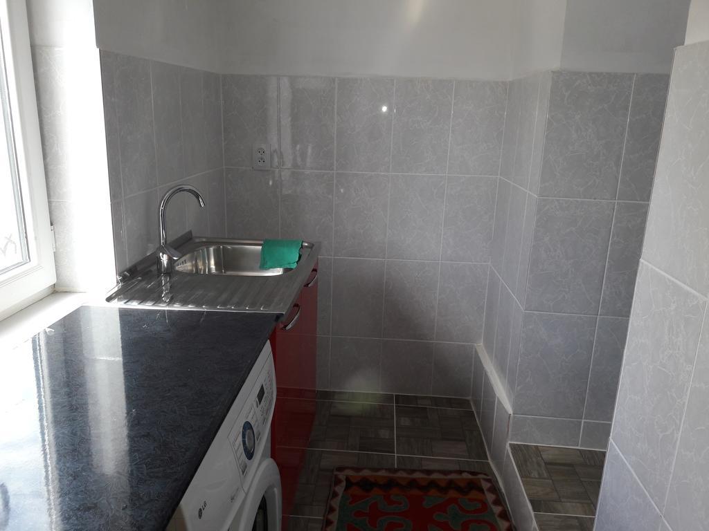 Guest House Baytur Kochkor Ngoại thất bức ảnh