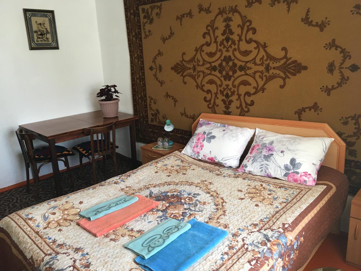 Guest House Baytur Kochkor Ngoại thất bức ảnh