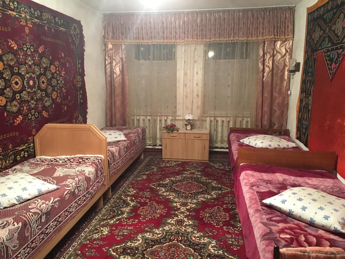 Guest House Baytur Kochkor Ngoại thất bức ảnh